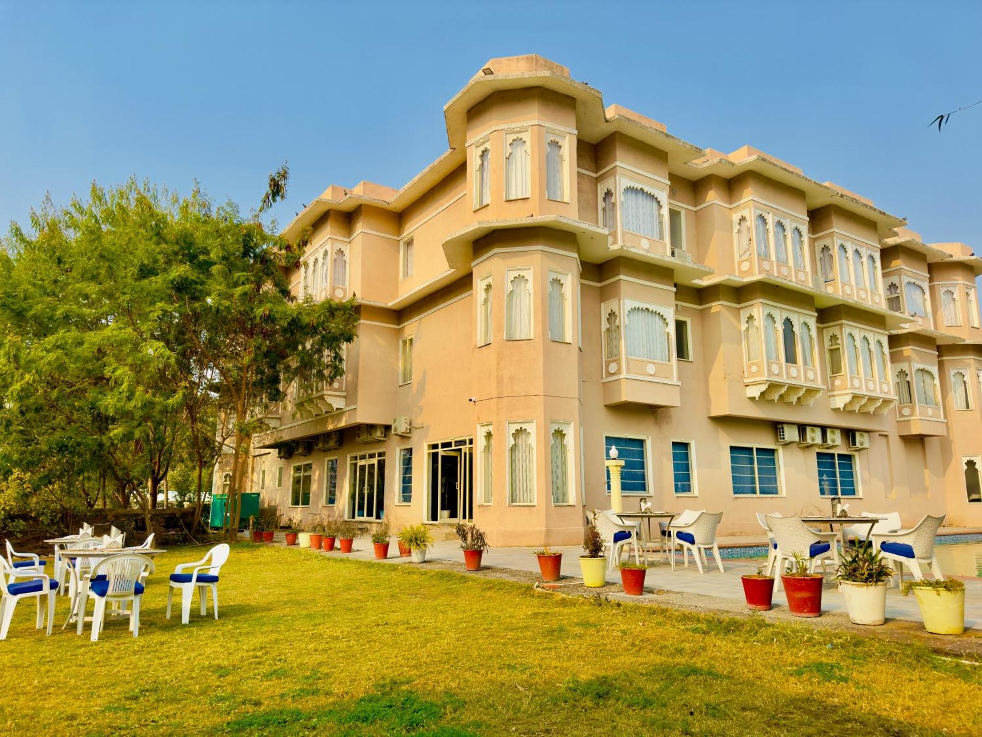Jag Aravali Resort Udaipur By Naina Staycation - Best For Corporate Events - Family Resort - Swimming Pool - Gardens Екстериор снимка